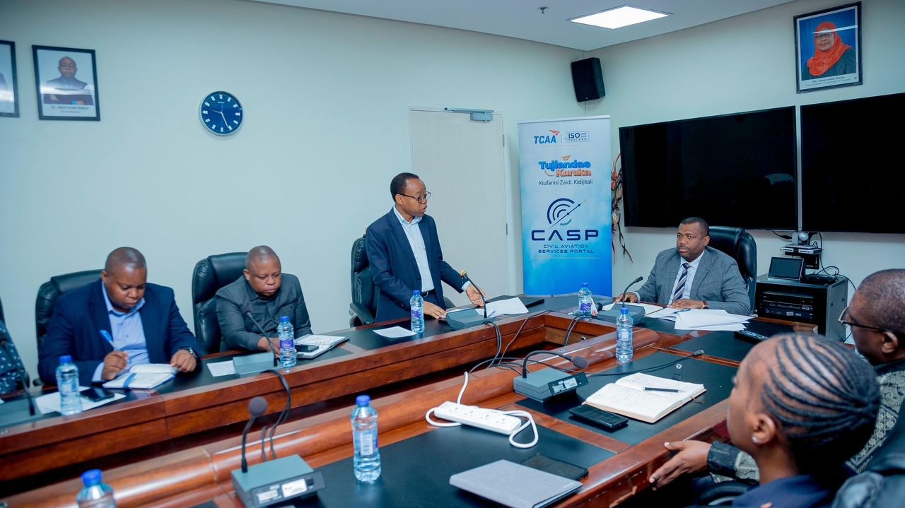 NAIBU KATIBU MKUU WIZARA YA UCHUKUZI ATEMBELEA NA KUIPONGEZA TCAA